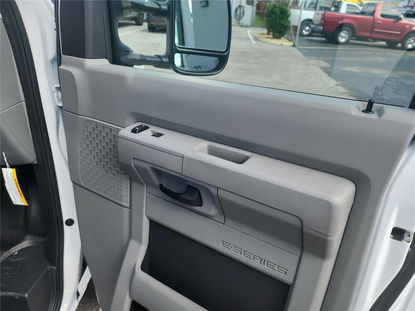 New 2027 Ford E-350 and Econoline 350 Super Duty w/ Power Equipment Group RWD image 22