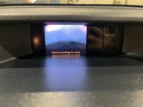 Used 2013 Toyota Sienna SE image 31