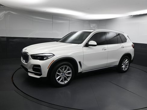 Used 2022 BMW X5 xDrive40i image 4