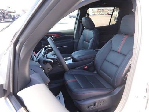 Used 2024 Chevrolet Traverse RS w/ LPO, Floor Liner Package image 10