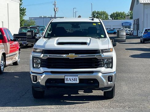 Used 2025 Chevrolet Silverado 2500 LT w/ Convenience Package AWD/4WD image 9