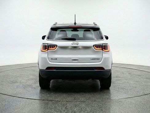 Used 2025 Jeep Compass Trailhawk AWD/4WD image 7