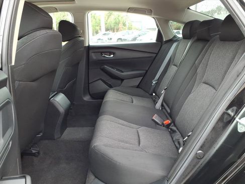 Used 2023 Honda Accord EX image 10