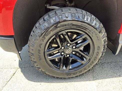 Used 2022 Chevrolet Silverado 1500 LT Trail Boss w/ LT Trail Boss Premium Package AWD/4WD image 9