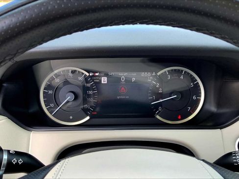 Certified 2022 Land Rover Range Rover Velar R-Dynamic S AWD/4WD image 25