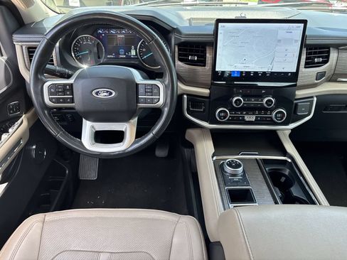 Used 2024 Ford Expedition Limited RWD image 10