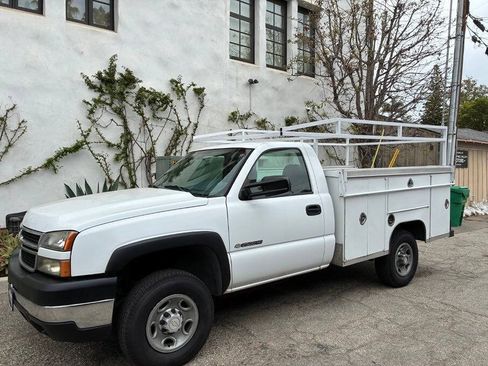 Used 2007 Chevrolet Silverado 2500 W/T RWD image 4