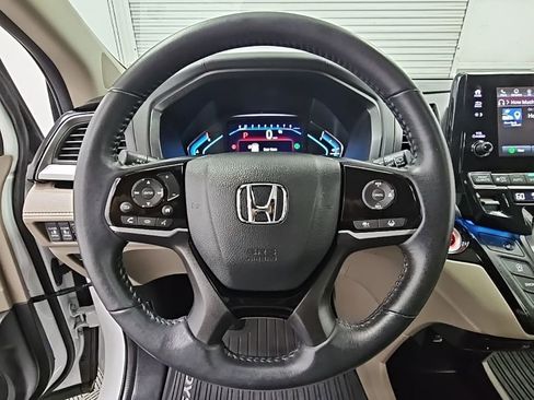 Used 2024 Honda Odyssey Touring image 23