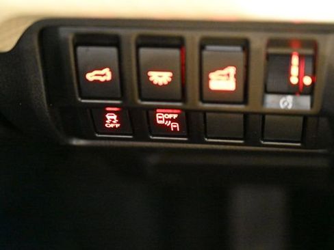 Used 2022 Subaru Ascent Premium w/ Convenience Package image 45