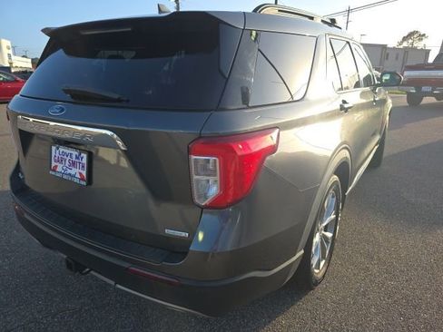 Used 2020 Ford Explorer XLT w/ Equipment Group 202A image 8