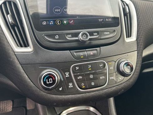 Used 2022 Chevrolet Malibu LT image 25