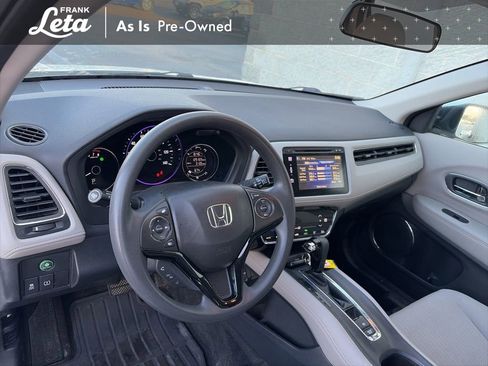 Used 2017 Honda HR-V EX image 9