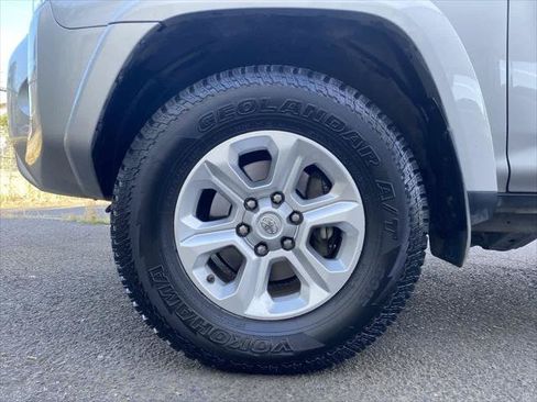 Certified 2021 Toyota 4Runner SR5 Premium w/ Moonroof Package AWD/4WD image 10