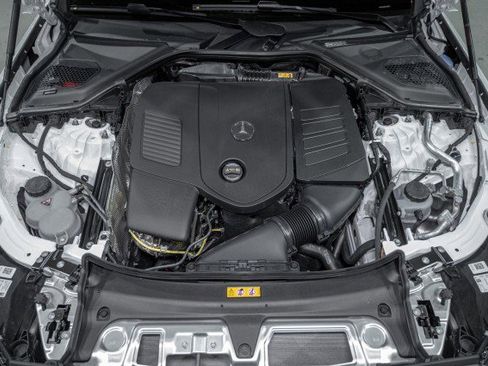 Used 2025 Mercedes-Benz E 350 Sedan image 21