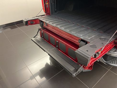 Used 2023 GMC Sierra 1500 SLT image 35