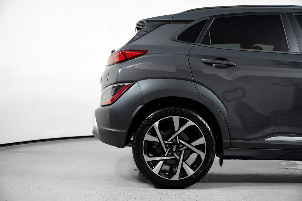 Certified 2023 Hyundai Kona Limited w/ Cargo Package FWD image 6
