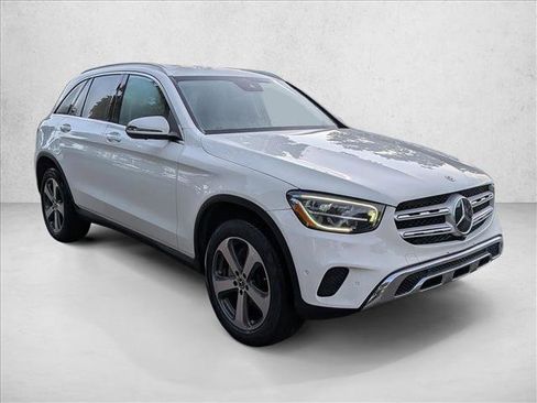 Used 2022 Mercedes-Benz GLC 300 4MATIC w/ Premium Package Lite image 3