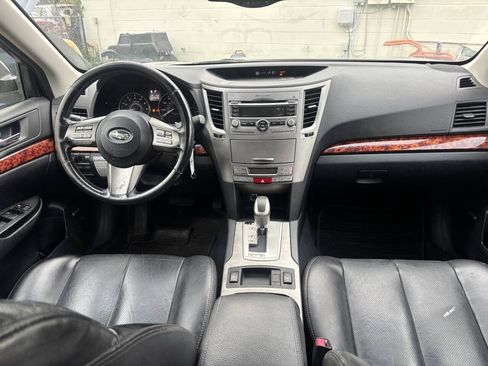 Used 2011 Subaru Legacy 2.5i Limited AWD/4WD image 10