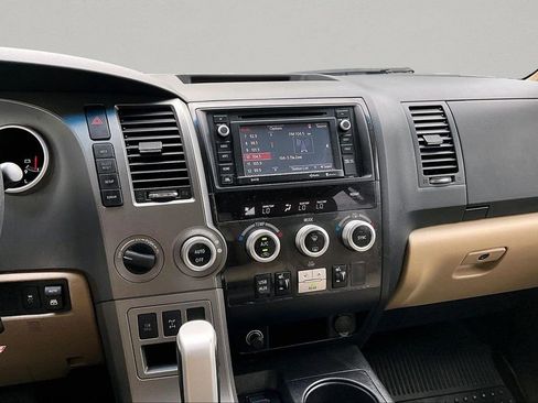 Used 2017 Toyota Sequoia Limited AWD/4WD image 8