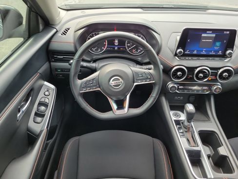 Used 2023 Nissan Sentra SR FWD image 16