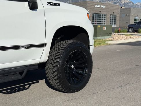 Used 2023 Chevrolet Silverado 1500 RST w/ Z71 Off-Road Package AWD/4WD image 4