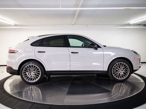 Certified 2023 Porsche Cayenne Platinum Edition AWD/4WD image 8