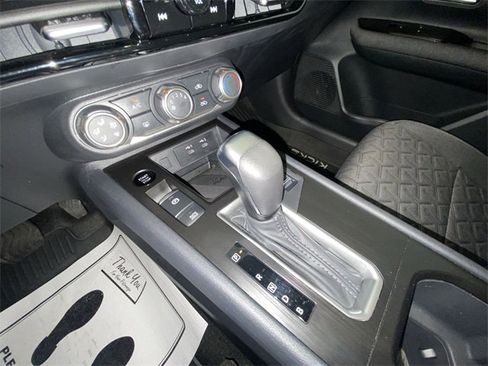 Used 2025 Nissan Kicks SV image 19