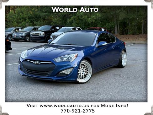 Used 2015 Hyundai Genesis 3.8 image 1