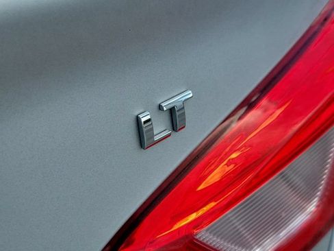 Used 2019 Chevrolet Cruze LT FWD image 8