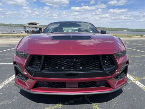 Used 2025 Ford Mustang GT Premium RWD image 6