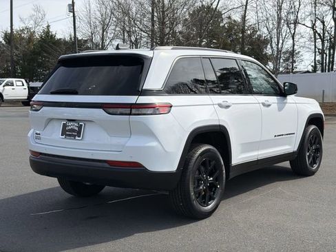 New 2026 Jeep Grand Cherokee Altitude AWD/4WD image 12