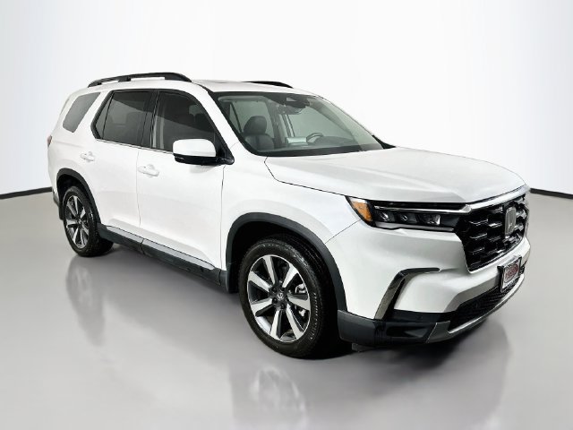 Certified 2024 Honda Pilot Touring image 18