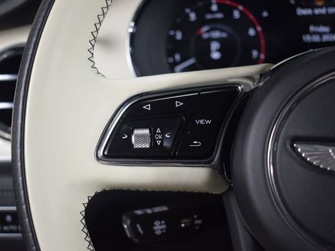 Certified 2024 Bentley Bentayga image 26