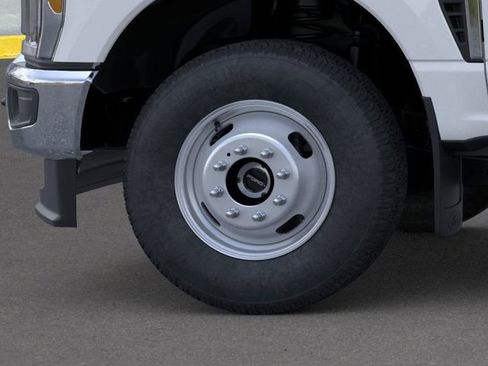 New 2026 Ford F350 XLT w/ FX4 Off-Road Package image 38