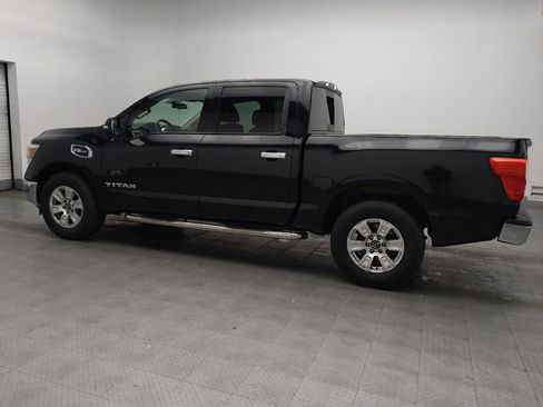 Used 2017 Nissan Titan SV image 3