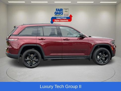 Used 2024 Jeep Grand Cherokee Limited w/ Luxury Tech Group II AWD/4WD image 7