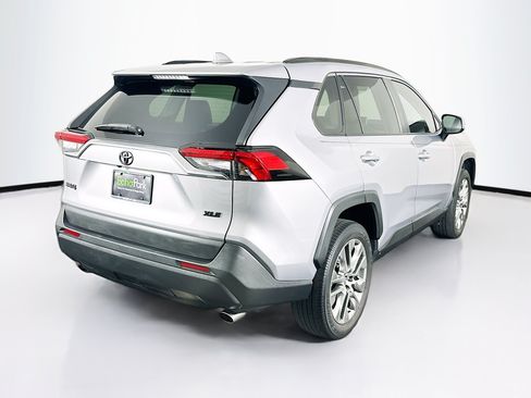 Used 2023 Toyota RAV4 XLE Premium FWD image 9