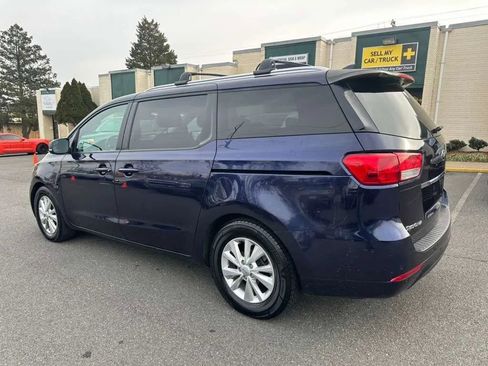 Used 2018 Kia Sedona LX w/ LX Essentials Premium Package image 7