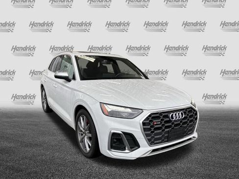 Used 2024 Audi SQ5 Premium Plus image 2