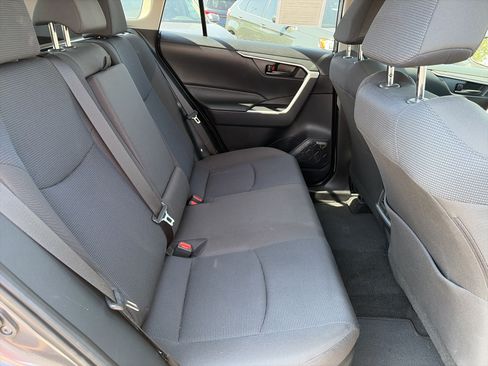 Used 2025 Toyota RAV4 LE AWD/4WD image 15
