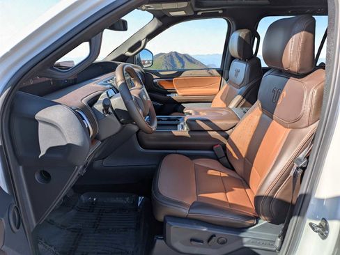 Certified 2025 Ford Expedition Max King Ranch image 16