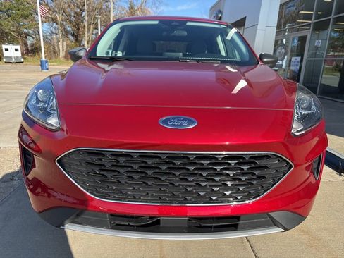 Used 2022 Ford Escape SE w/ Cold Weather Package image 30