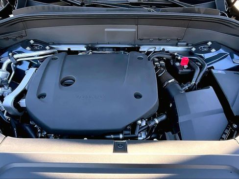 New 2026 Volvo XC90 B6 Plus w/ Protection Package Premier image 14