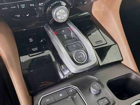 Used 2023 Acura MDX SH-AWD w/ Technology Package image 18