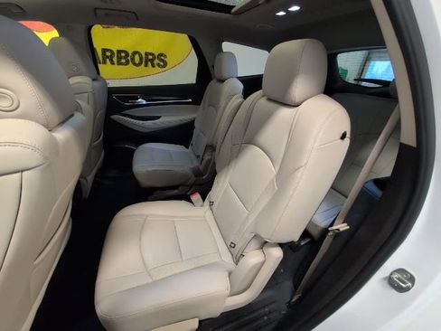 Used 2021 Buick Enclave Premium image 13