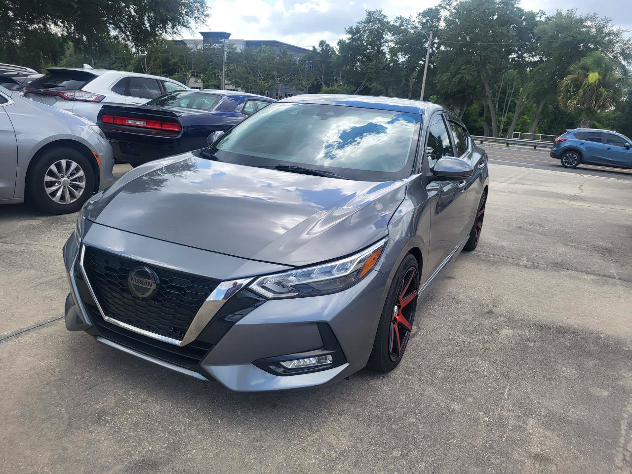 Used 2021 Nissan Sentra SR FWD image 1