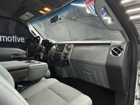 Used 2011 Ford F250 XLT w/ XLT Interior Pkg AWD/4WD image 32