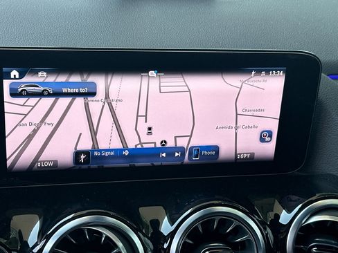 New 2025 Mercedes-Benz GLA 250 image 15