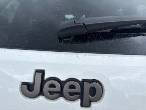 Used 2016 Jeep Grand Cherokee Limited 75th Anniversary AWD/4WD image 4