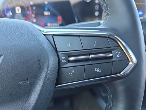 Used 2025 Chevrolet Equinox ACTIV w/ Safety and Technology Package AWD/4WD image 39